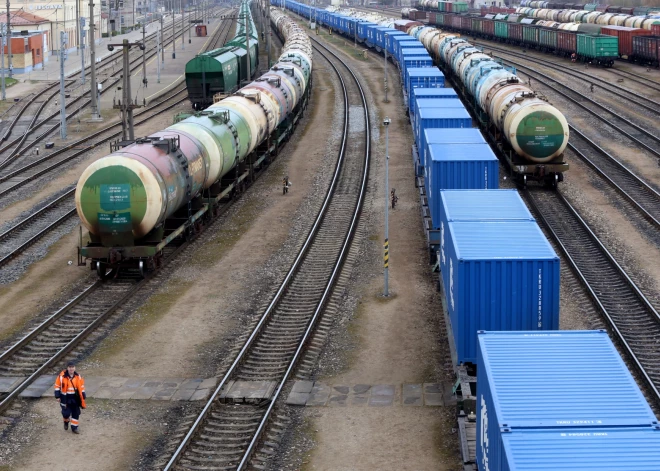 Vāc parakstus par uz Krieviju eksportējošu Latvijas uzņēmumu saraksta publiskošanu