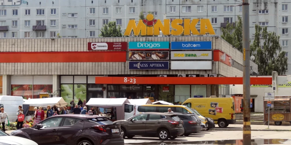 Прославление агрессии? Нужно ли торговому центру "Минск" в Пурвциемсе сменить название?