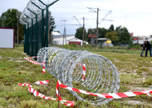 Растет гибридная угроза на границе с Беларусью: пограничники отозваны из отпусков, запрошена помощь армии