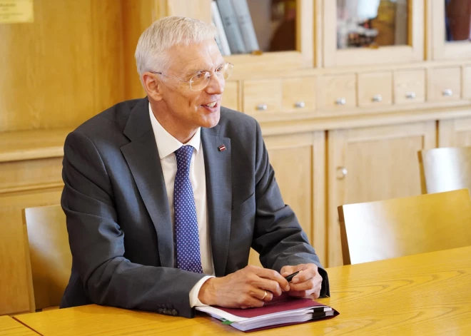 Kariņš izvairīgs par varbūtību viņam strādāt nākamajā valdībā kāda ministra amatā