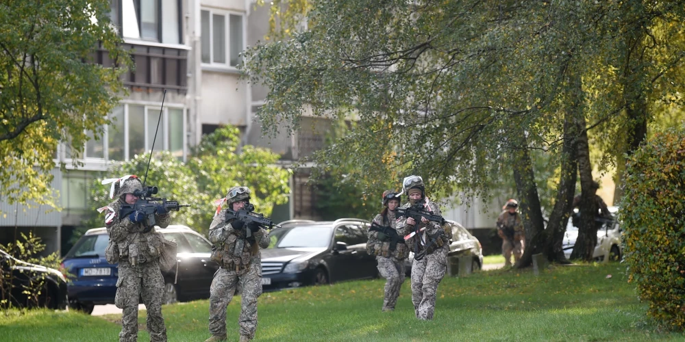 В Латвии целый месяц будут идти учения по обороне: задействуют 8500 солдат и земессаргов