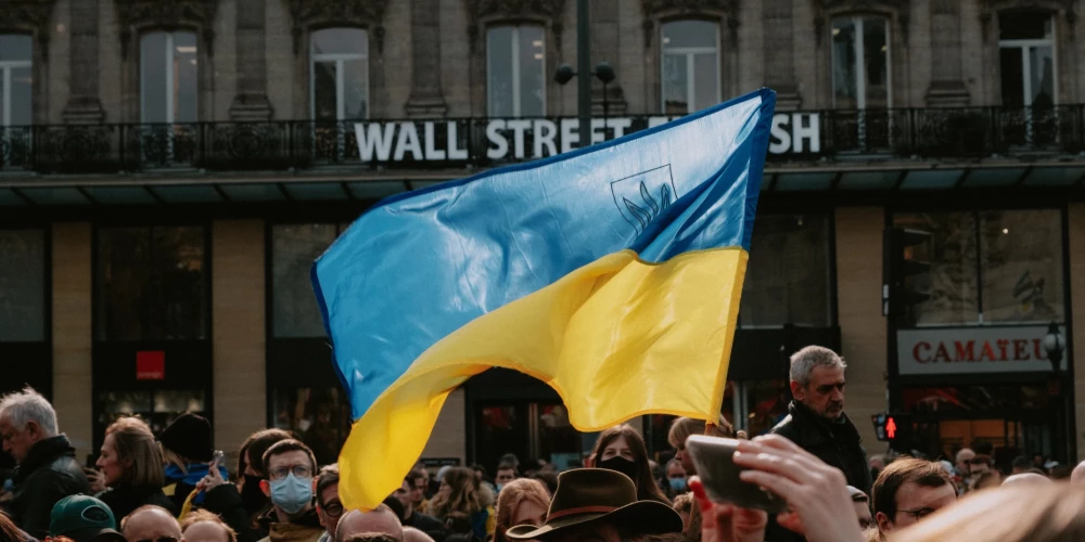 Может ли Украина вступить в НАТО, но отдать территории России? Что говорят в США