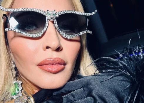 Popmūzikas karaliene Madonna savā 65. dzimšanas dienā.