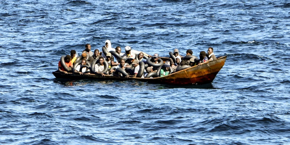 Spriedze Itālijā: Iekšlietu ministrija paziņo par 100 000 migrantu ierašanos valstī