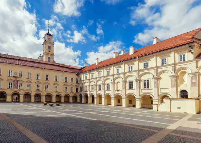 Krievu profesors zaudē darbu Viļņā 11 gadus veca raksta dēļ