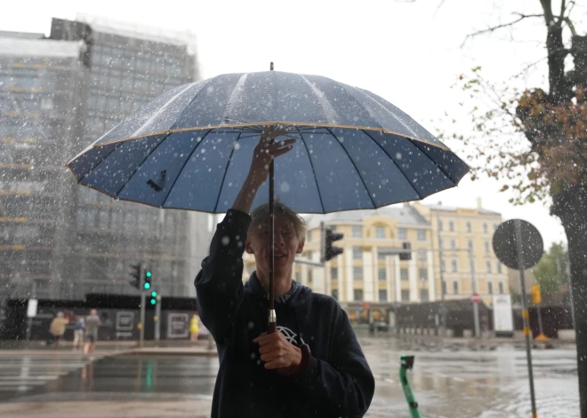 Svētdien negaisa mākoņu būs mazāk, taču dažviet iespējams ļoti stiprs lietus