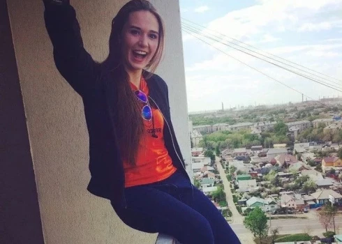 Погибла звезда реалити-шоу "Пацанки" Юлия Михайлова - она выпала с 22-го этажа