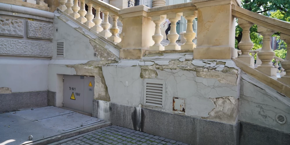 Латвийский национальный художественный музей выглядит не слишком презентабельно...