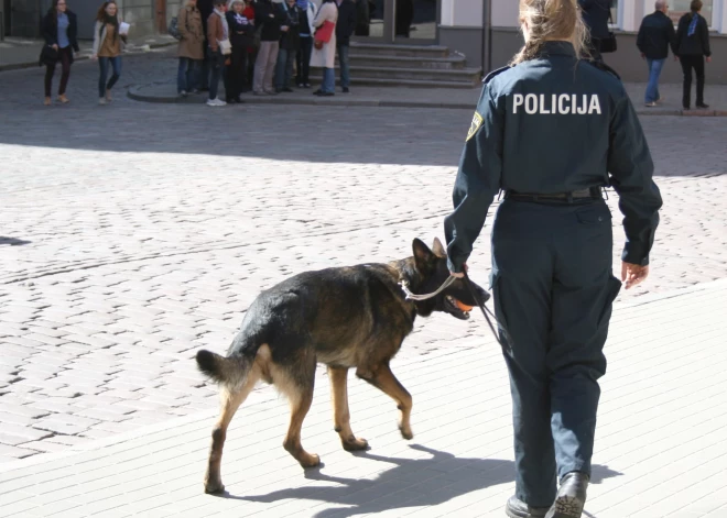 FOTO: kurai no trim Baltijas valstīm ir visskaistākā policijas kinologu forma?