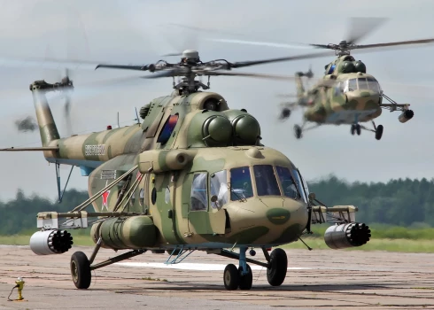 Ar visu lidaparātu un rezerves daļām - Ukrainai negaidīti padevusies krievu helikoptera Mi-8 ekipāža