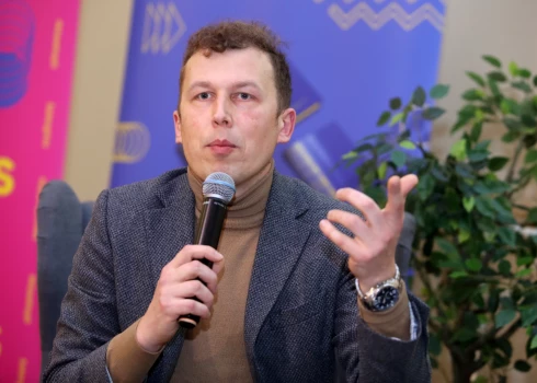 Tas, vai mūslaikiem atbilstošo kampaņu izdosies atkārtot, atkarīgs no līdzekļu pieejamības: "Latvijā valsts līdzekļi bērnu un jauniešu vielu prevencijai ir pieejami tikai ļoti konservatīvām un savā ziņā arhaiskām programmām. Valsts līmenī diskusijas par vielu prevenciju joprojām ir vairāk atbilstošas padomju laiku stigmām, nekā zinātnei un mūsdienīgām pieejām," apgalvo bērnu un jauniešu psihoterapeits Nils Sakss-Konstantinovs.