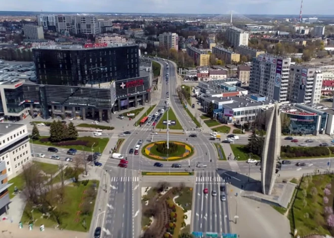 Polijā izmeklē versiju par bakterioloģisku uzbrukumu