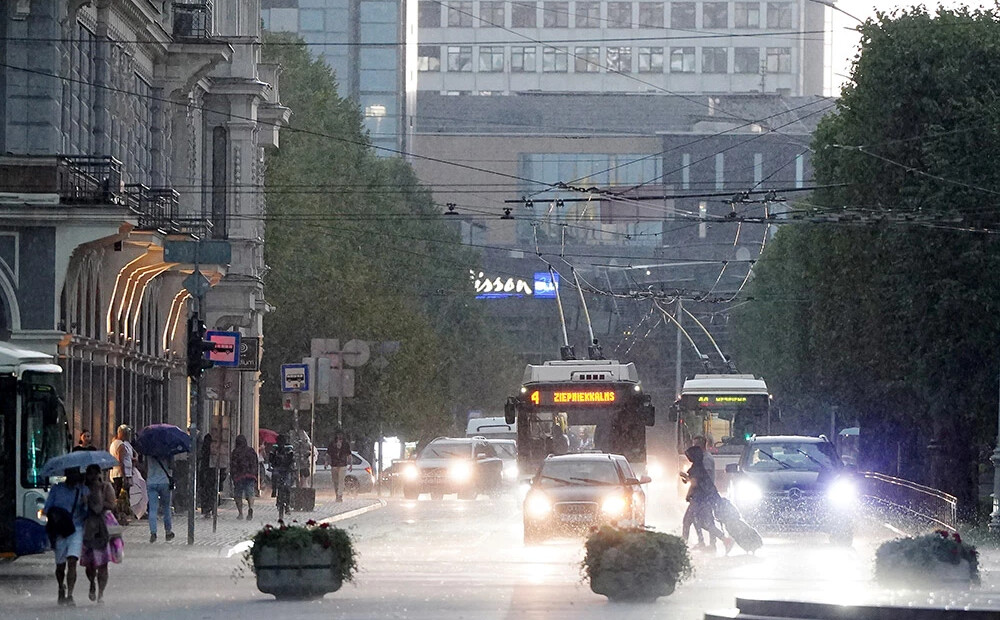 7. augusta negaiss Rīgas pašvaldības infrastruktūrai nodarījis teju 32 000 eiro zaudējumus