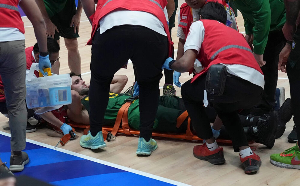 Brazīlijas basketbolisti sagrauj Irānu, taču zaudē saspēles vadītāju Netu
