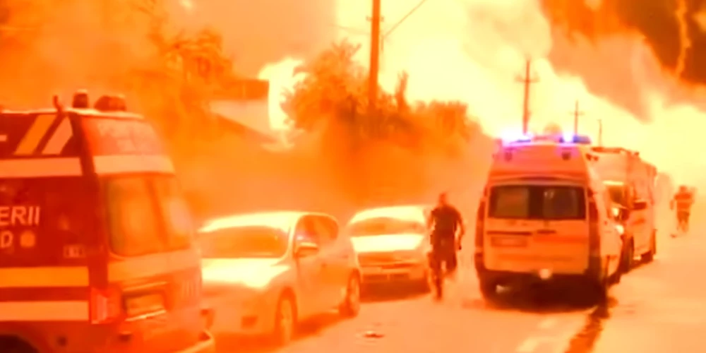 Из-за взрывов на заправке в Румынии пострадало много пожарных