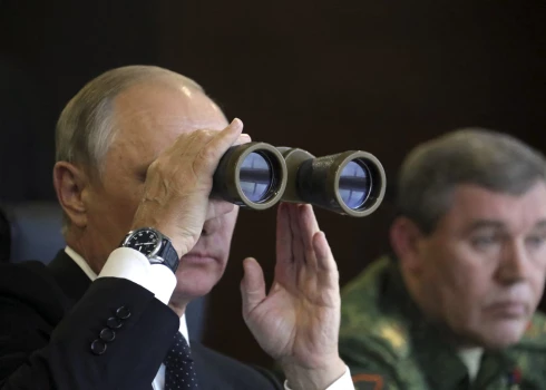 Britu izlūki: Krievija varētu būt atcēlusi manevrus "Zapad-2023"