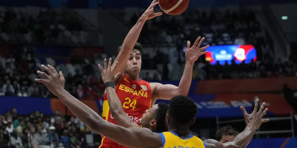 Spānijas basketbolisti uzvar Brazīliju un kļūst par Latvijas pretiniekiem otrajā posmā