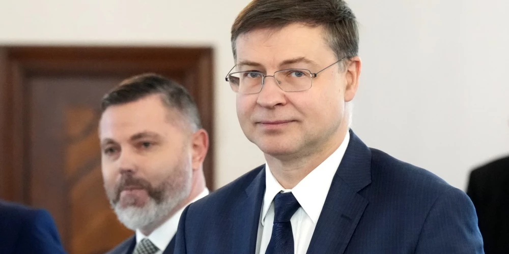 Dombrovskis atzīst, ka būtu gatavs turpināt darbu Eiropas Komisijā
