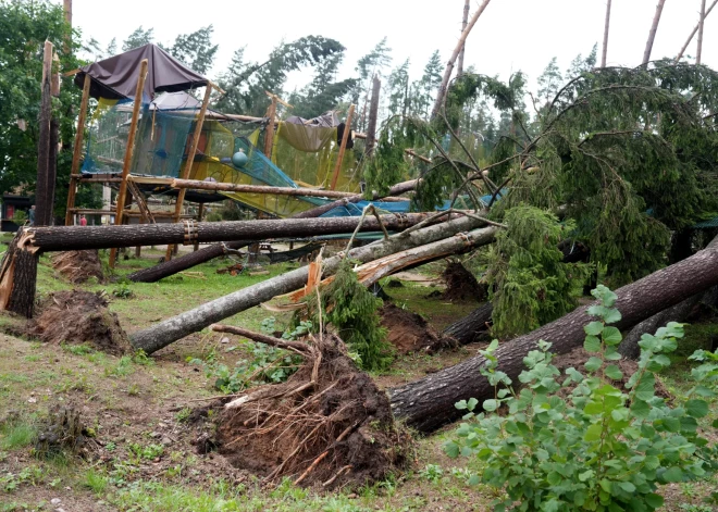 Lielākais vētras un krusas risks trešdien būs Latvijas austrumu pusē