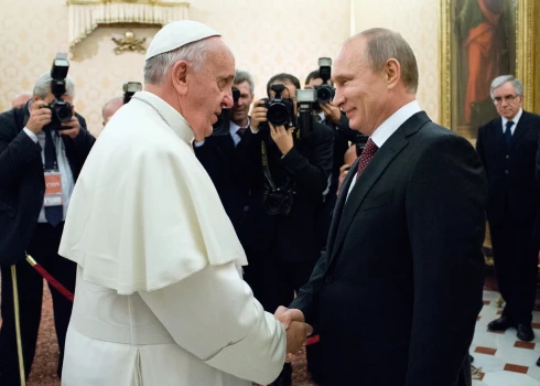 2013. gada novembrī pāvests Francisks uzņēma Vatikānā Krievijas prezidentu Vladimiru Putinu.
