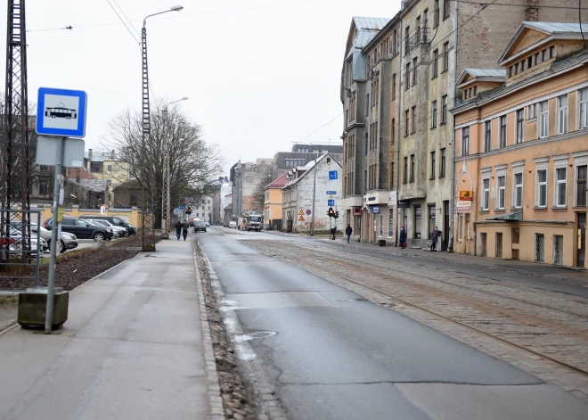 Jauni satiksmes ierobežojumi vairākos Maskavas ielas posmos 