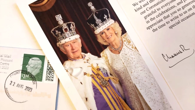 Vēstule no britu karaļnama, ko saņēmusi izdevniecība “Rīgas Viļņi”.