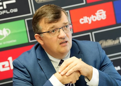 Kazakevičs nosauc Latvijas futbolas izlases sastāvu, atgriežas Dubra un Zviedris
