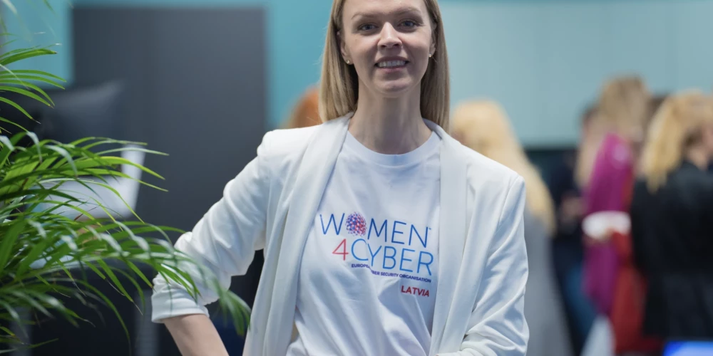 "Women4Cyber Latvia" dibinātāja un biedrības "Riga TechGirls" līdzradītāja Elīna Smilga. 