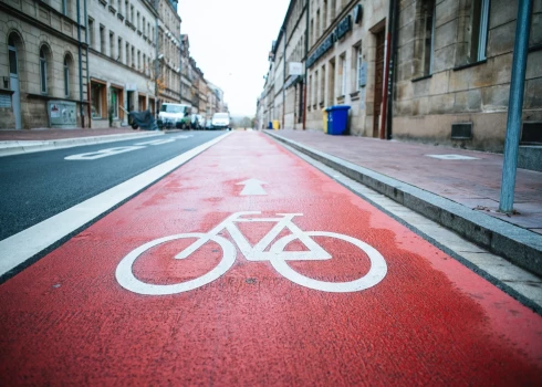 В Риге за 25,6 млн евро построят велодорожки в Пиньки, Улброку и Кекаву