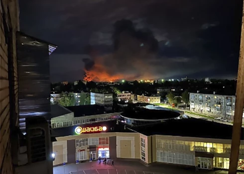 Skats uz dronu uzbrukuma vietu Pleskavā