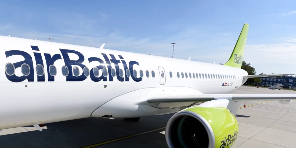 "airBaltic" saņēmusi jaunu "Airbus A220-300" lidmašīnu
