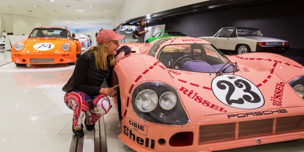 "Розовая свинья" и другие уникальные исторические модели Porsche будут выставлены в Рижском Мотор-музее