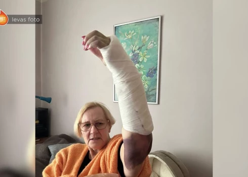 Пенсионерка сломала руку в автоматической двери т/ц Damme