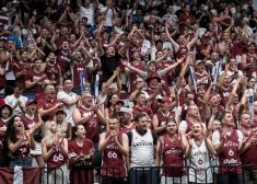 "Нас очень-очень много": жена баскетболиста Шкеле - о грандиозной поддержке латвийских болельщиков в Джакарте