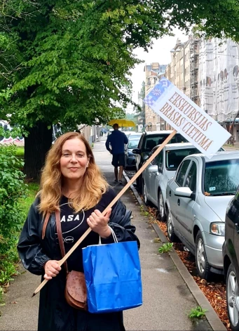 Rīgas domes deputāte un Brasas apkaimes aktīviste Rita Eva Našeniece aicina paviesoties Brasas cietumā.