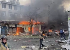 VIDEO: Krievijas triecienā tirgum Kostjantiņivkas pilsētā nogalināti 16 cilvēki