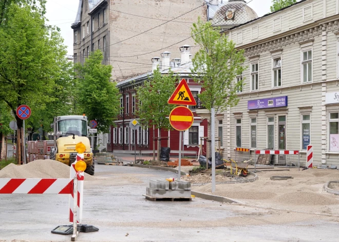 Ierobežos satiksmi vairākos Deglava ielas krustojumos