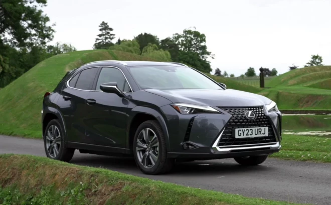 Reizē ar lielāku bateriju "Lexus UX" parādījušies arī citi atjauninājumi.