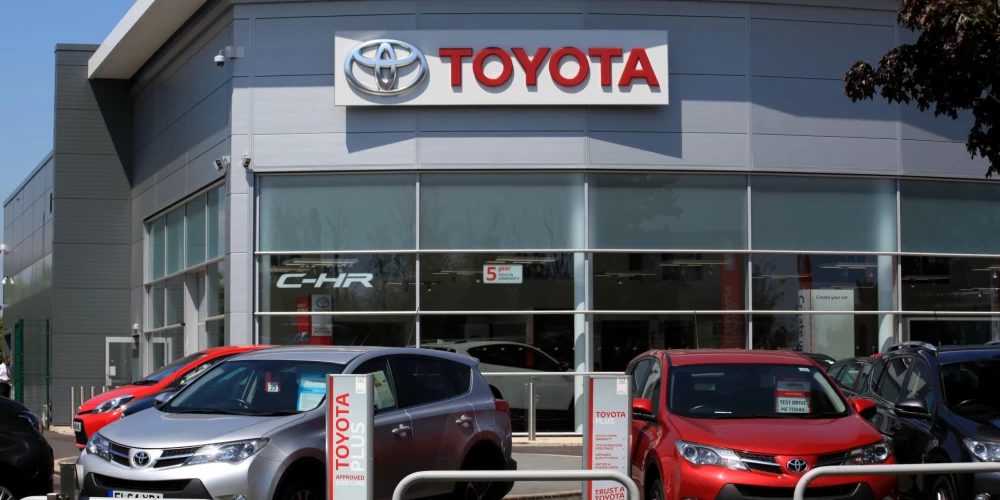 "Toyota" Čehijā pagarina ražošanas apturēšanu