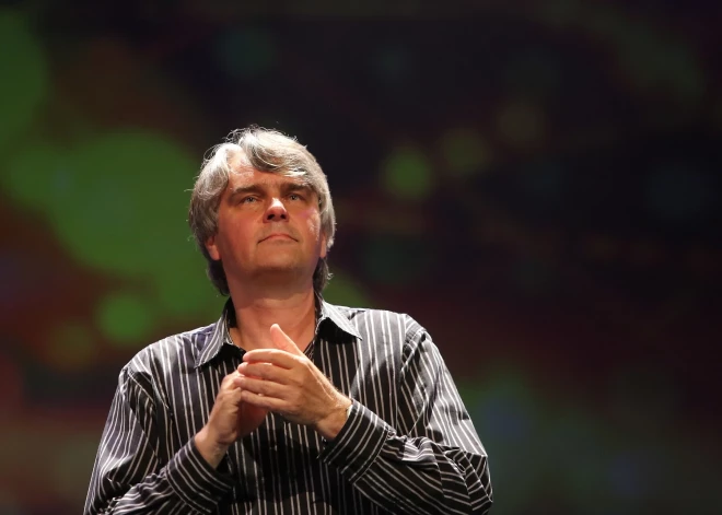 Svin britu režisors Gajs Ričijs, svin pašmāju mūziķis Ainars Mielavs - sveicam gaviļniekus!