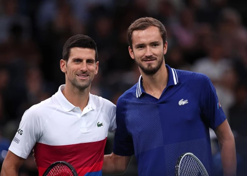 Serbs Novaks Džokovičs un neitrālais sportists Daņiils Medvedevs tiksies "US Open" finālā.