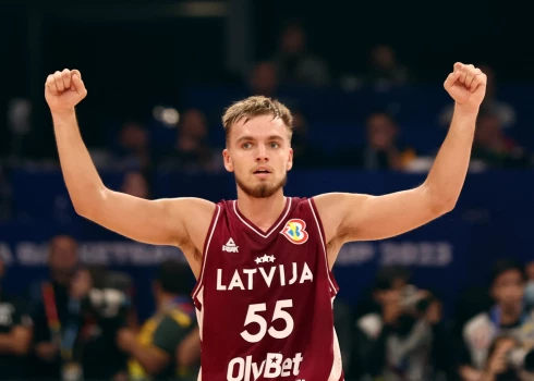 FOTO: Latvijas basketbolistiem piektā vieta Pasaules kausā; Žagars pārraksta basketbola vēsturi