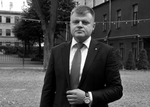 Trīs gadus pēc nežēlīgās advokāta Rebenoka slepkavības policija plašākus komentārus nesniedz 