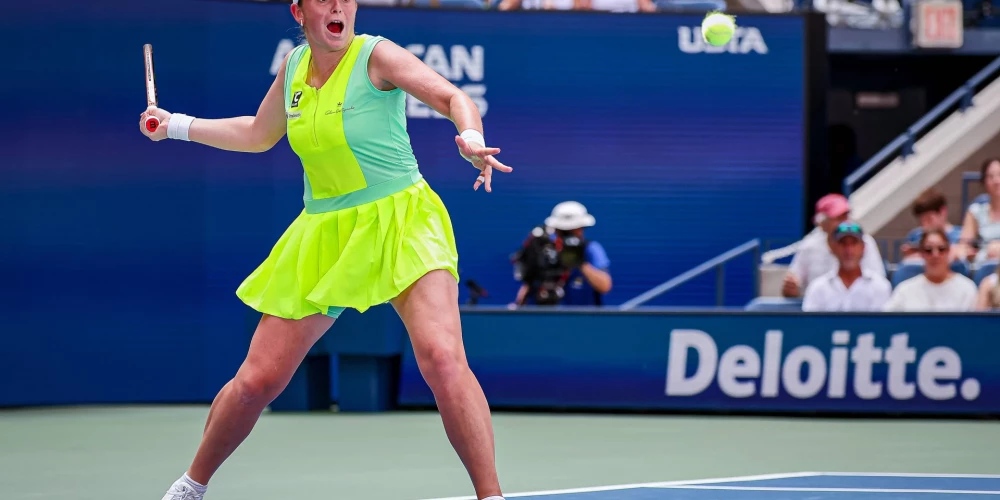 Ostapenko iekļūst Sandjego "WTA 500" turnīra otrajā kārtā dubultspēlēs
