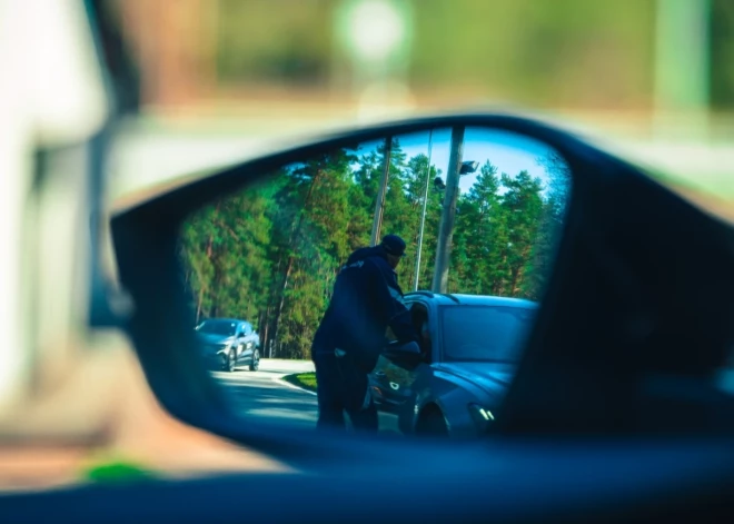 Pielietojot šaujamieroci un speclīdzekļus, Ogres novadā policija aiztur agresīvu dzērājšoferi