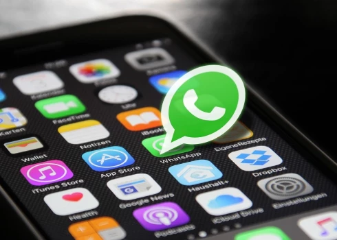 WhatsApp начнет принимать сообщения не только внутри сервиса, но и из Viber, iMessage и Telegram