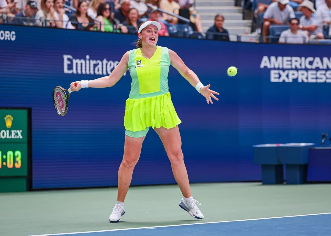 Ostapenko sasniedz Sandjego "WTA 500" turnīra otro kārtu