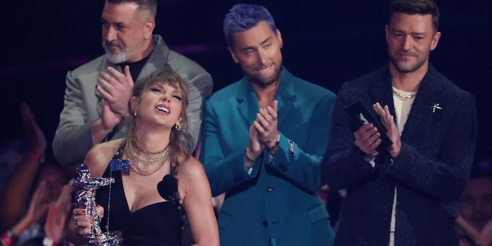 Teilore Svifta triumfē MTV Video mūzikas balvu ceremonijā