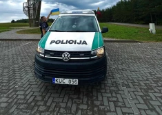 Nelegālo imigrantu auto no Latvijas avarē Lietuvā - gājusi bojā indiete un ievainoti astoņi šrilankieši