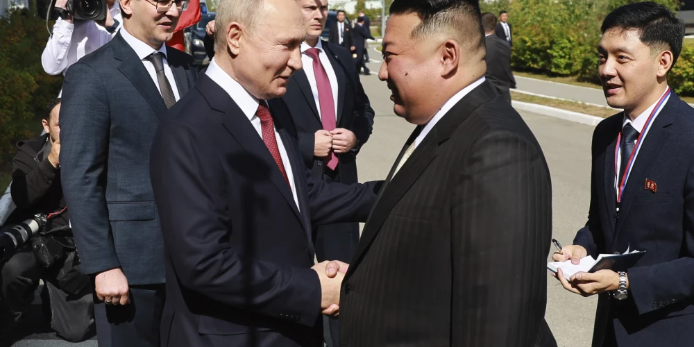 Kims sola Putinam palīdzību karā Ukrainā